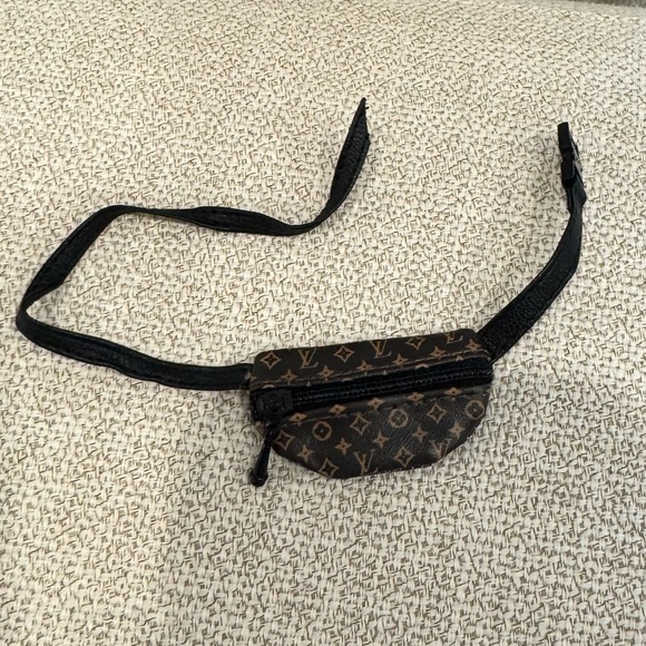 Labubu Fanny Pack Purse - Picture 1 of 2